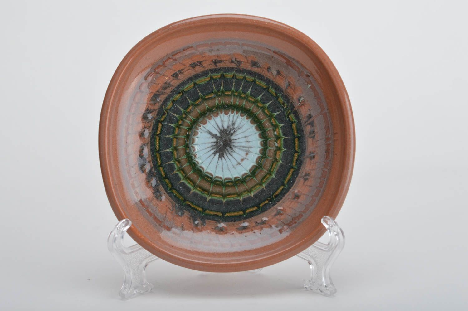 Красивая керамическая тарелка расписанная глазурью ручной работы средняя фото 1