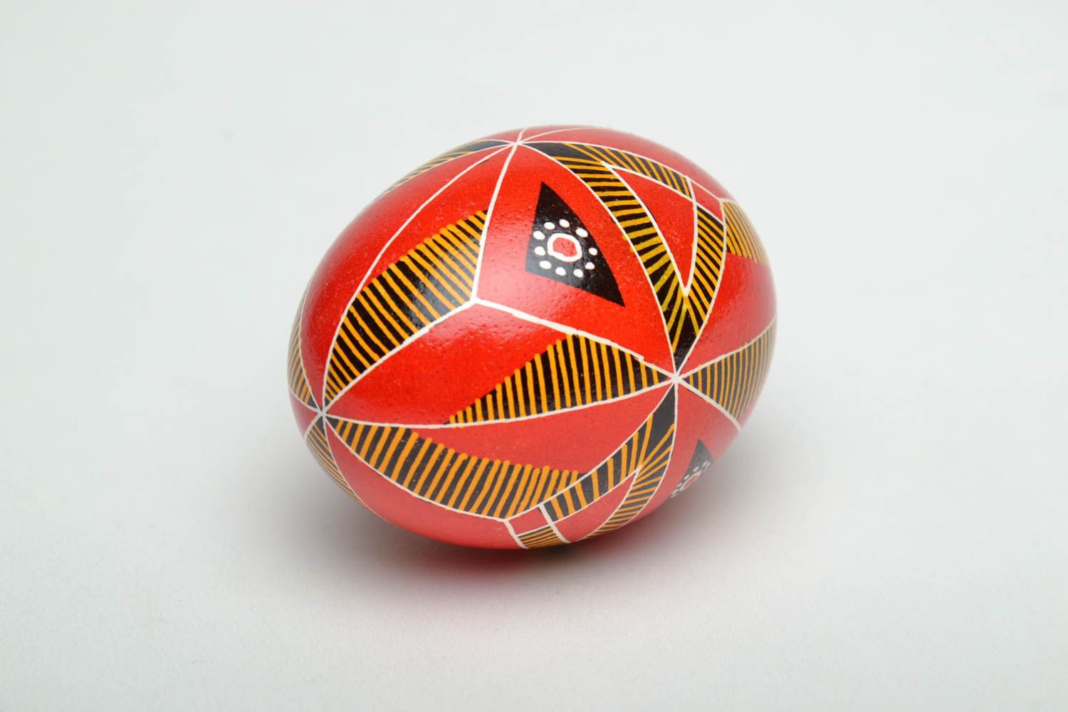 Handmade painted Easter egg with patterns photo 4