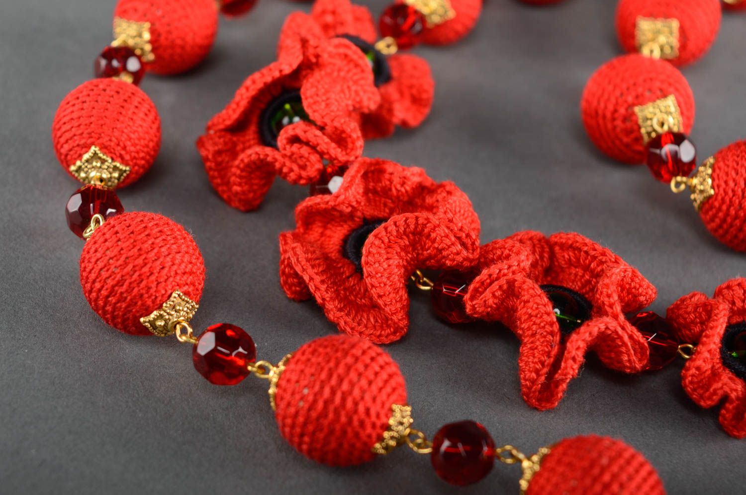 Collier tricoté au crochet multirang rouge fait main fleurs pavots cadeau femme photo 2