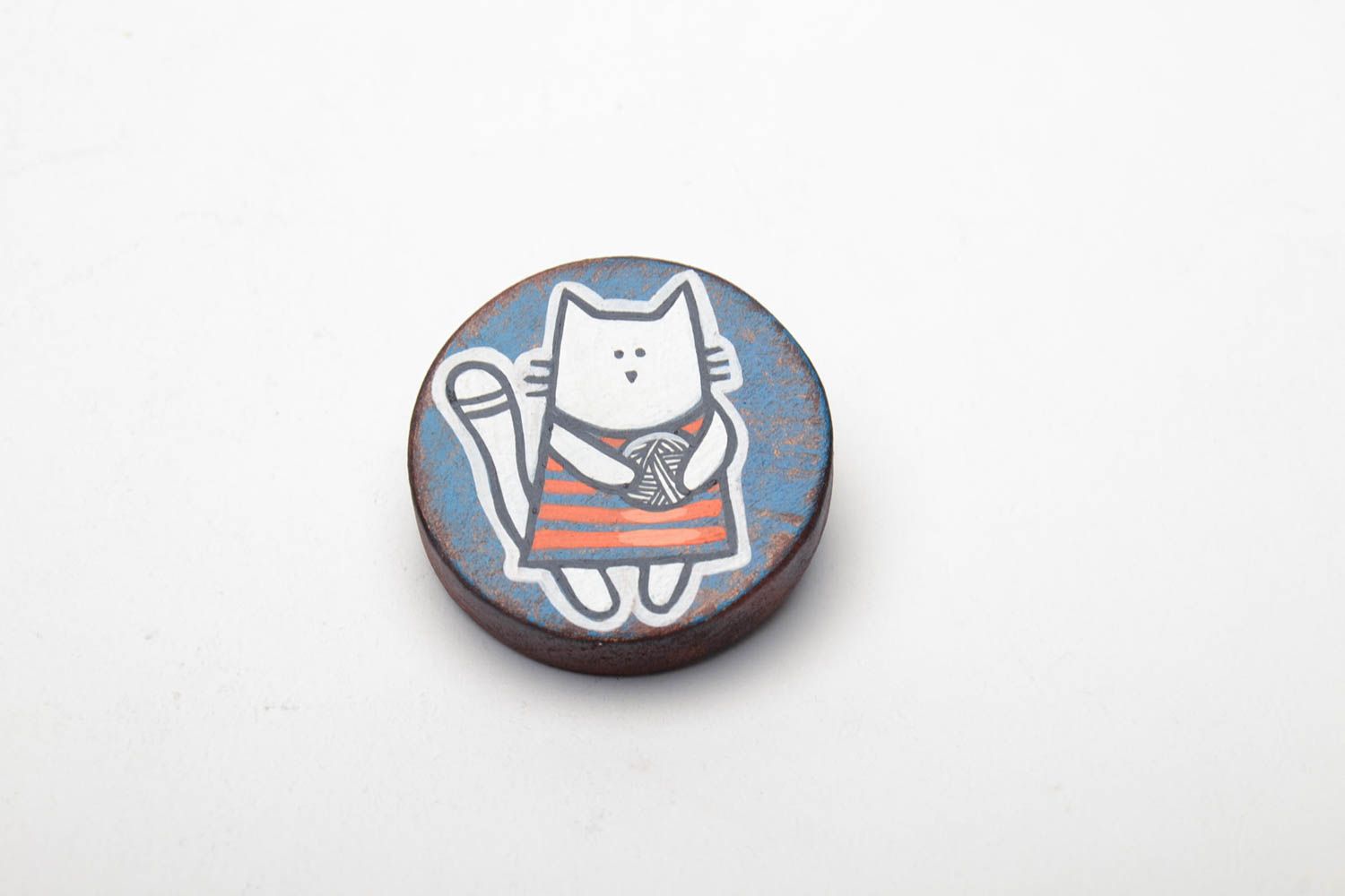 Hand painted wooden brooch Cat photo 2