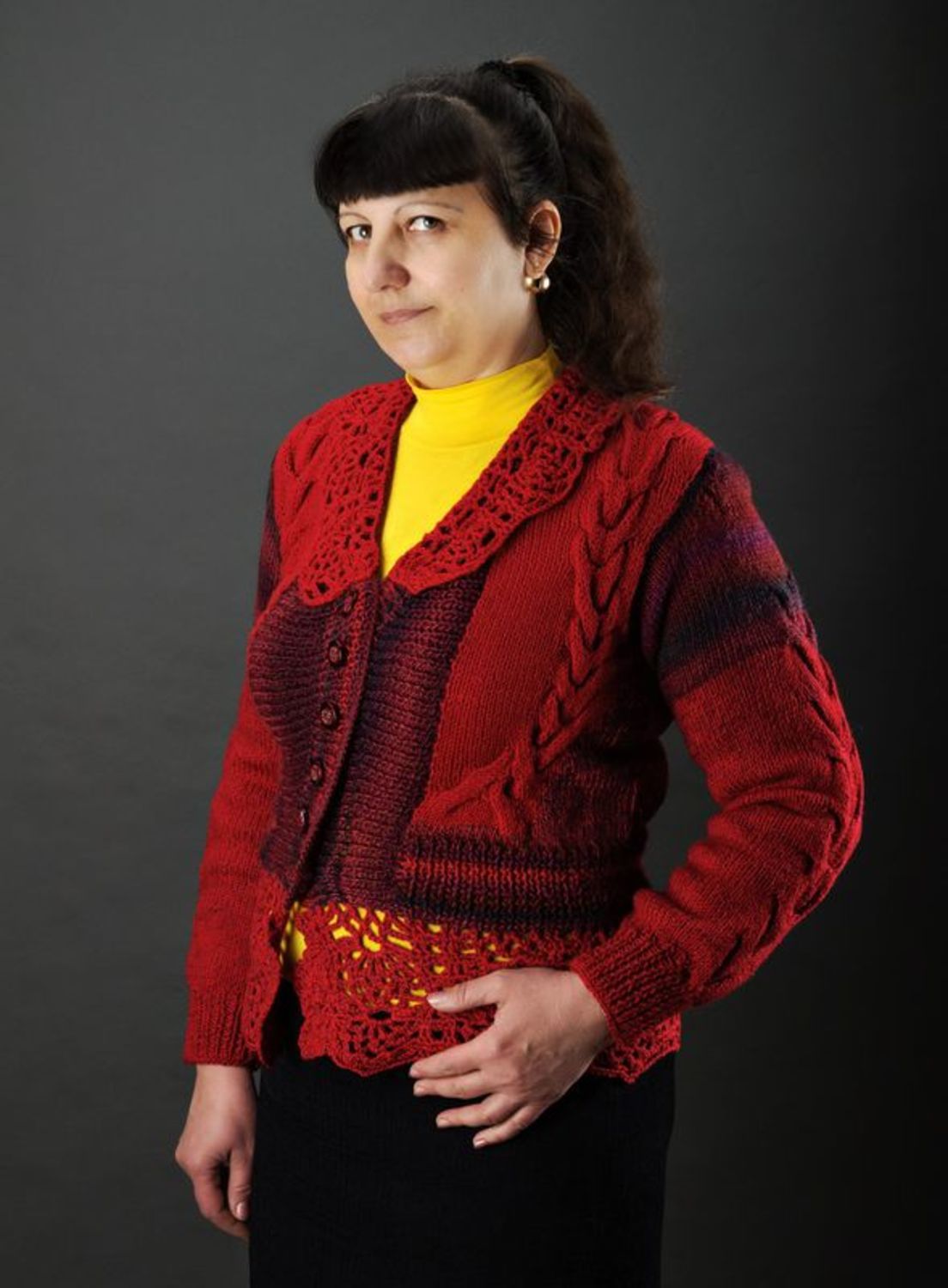 Camicetta a maglia con bottoni fatta a mano Camicetta per donna Camicetta rossa foto 2