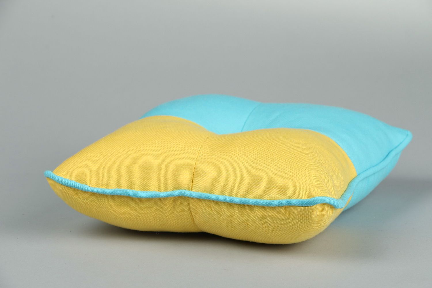 Pillow made in colors of the Ukrainian flag photo 3