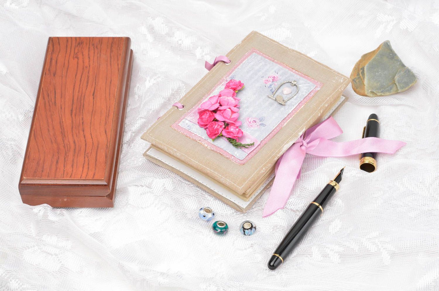 Handmade Notiz Buch Geschenk für Frauen Mode Accessoires beige Designer schön foto 1
