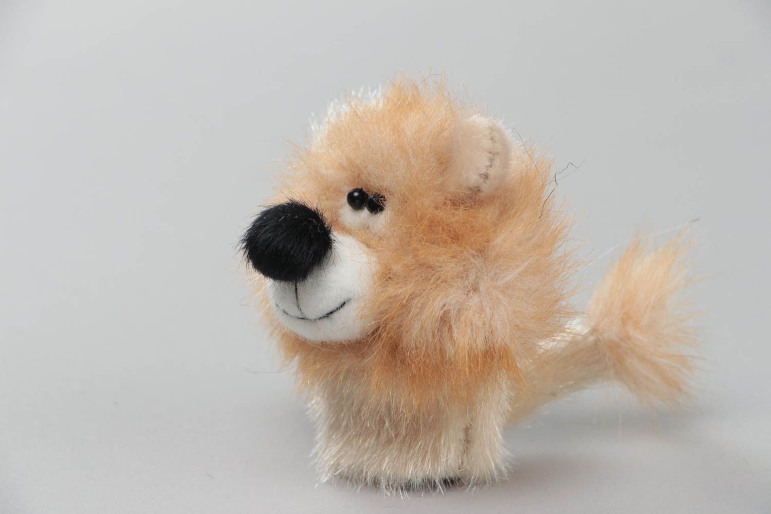 Handmade designer small faux fur soft toy animal finger puppet cute lion photo 2