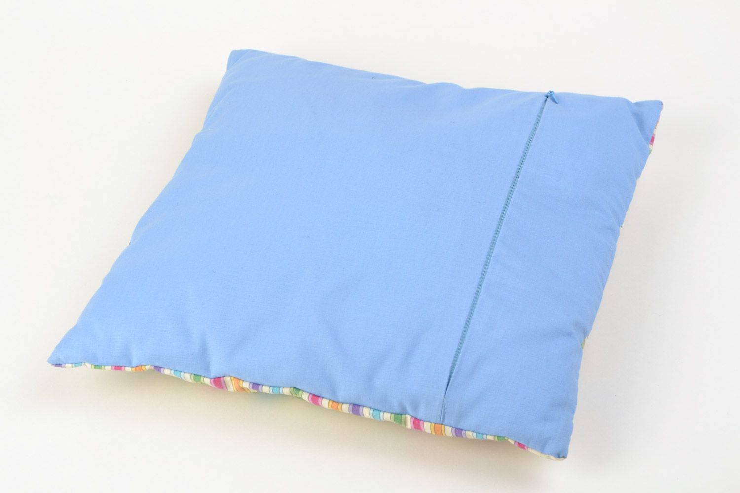 Almohada decorativa para sofá en técnica de patchwork de algodón artesanal foto 4