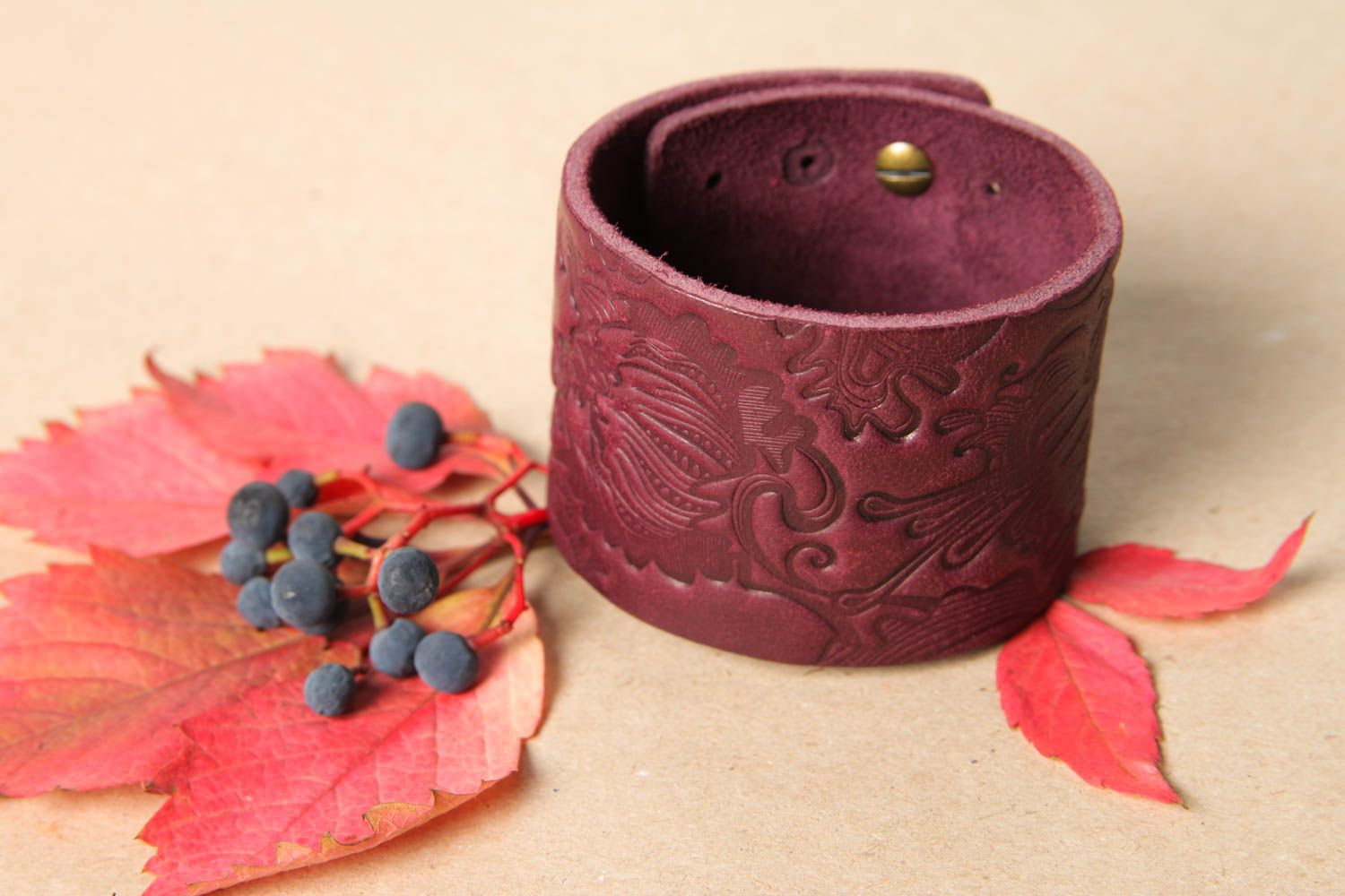 Stylish handmade wrist bracelet leather goods cool accessories for girls photo 1