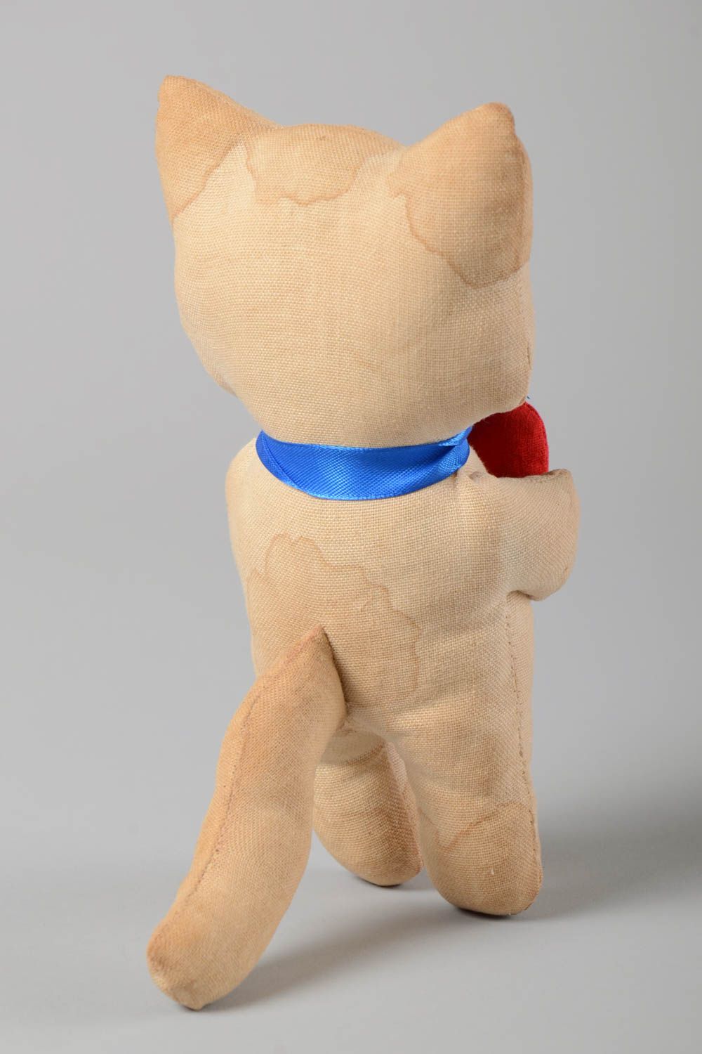 Авторская кукла игрушка ручной работы интерьерная игрушка котик с сердечком фото 4