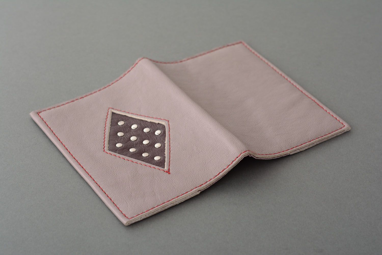 Capa para passaporte de couro feita à mão  foto 4