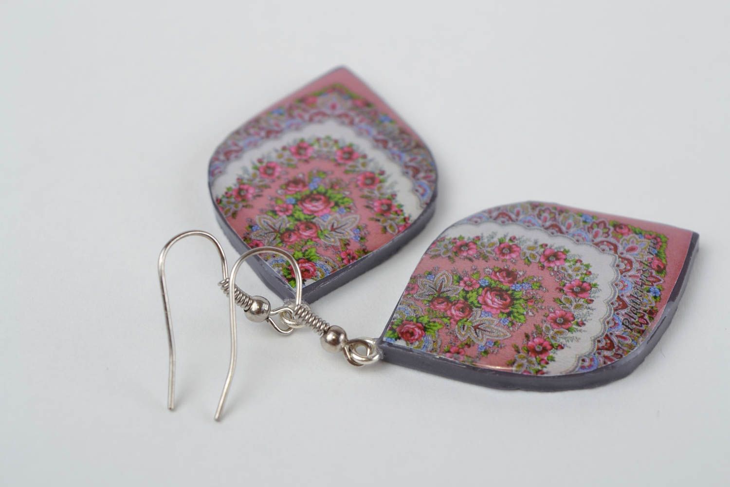 Handmade designer polymer clay decoupage earrings petal shaped with ornament photo 4