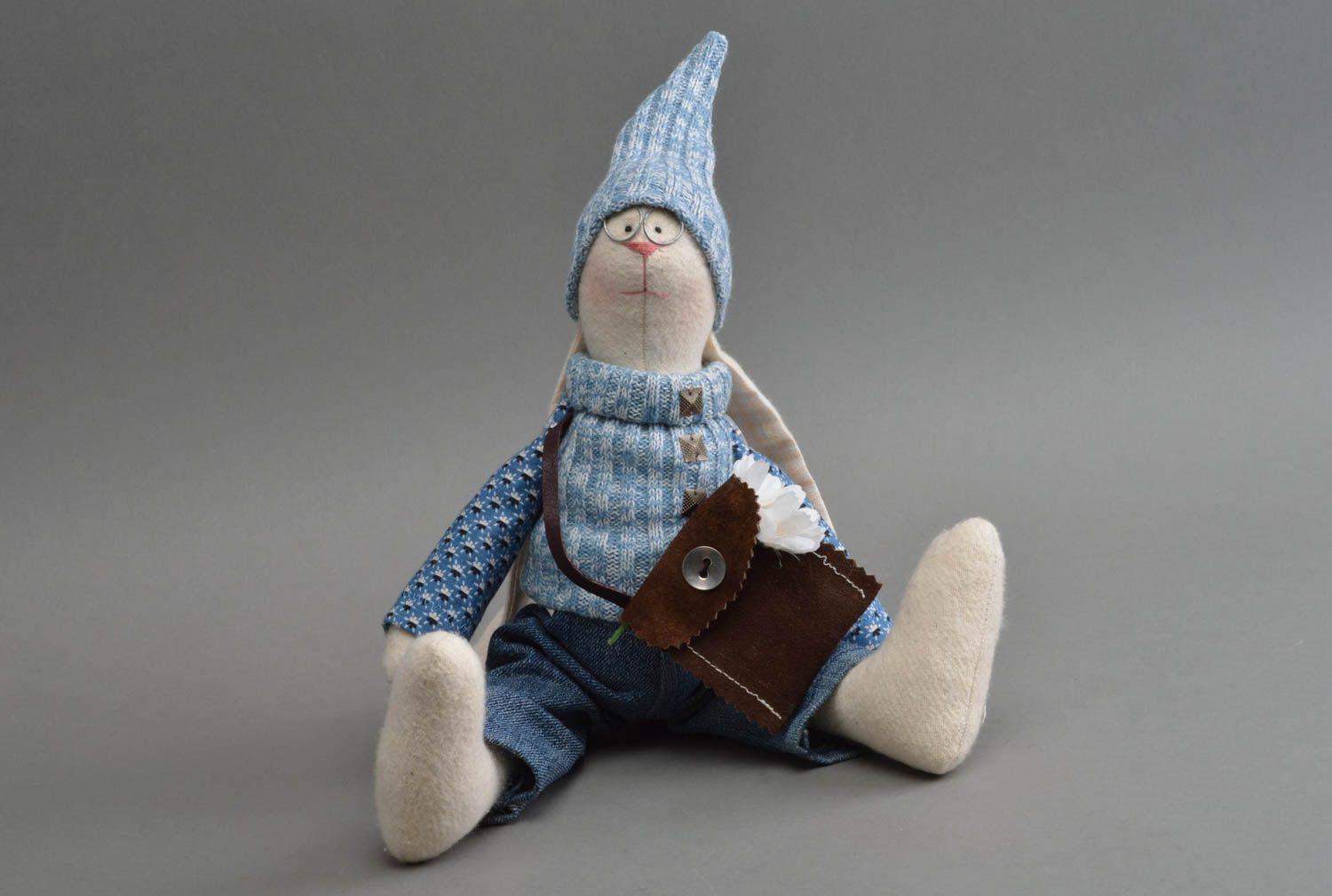 Poupée lièvre blanc en tissus vêtement bleu jouet original pour enfant photo 4