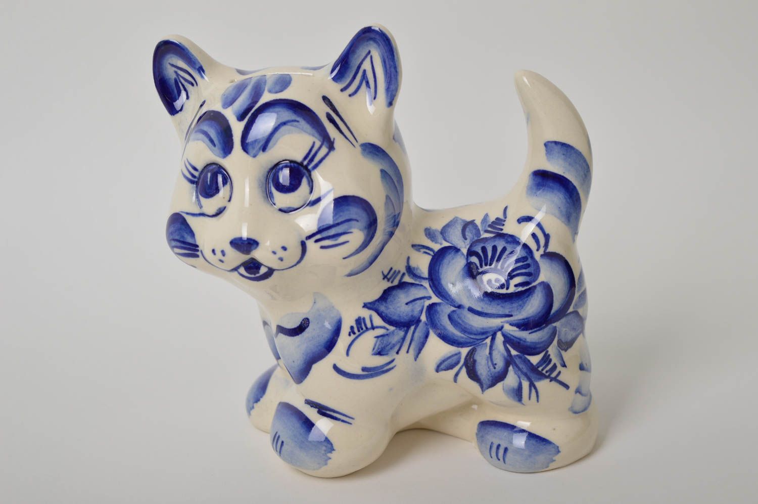 Tirelire chat blanc-bleu Tirelire fait main céramique Cadeau pour enfant photo 2
