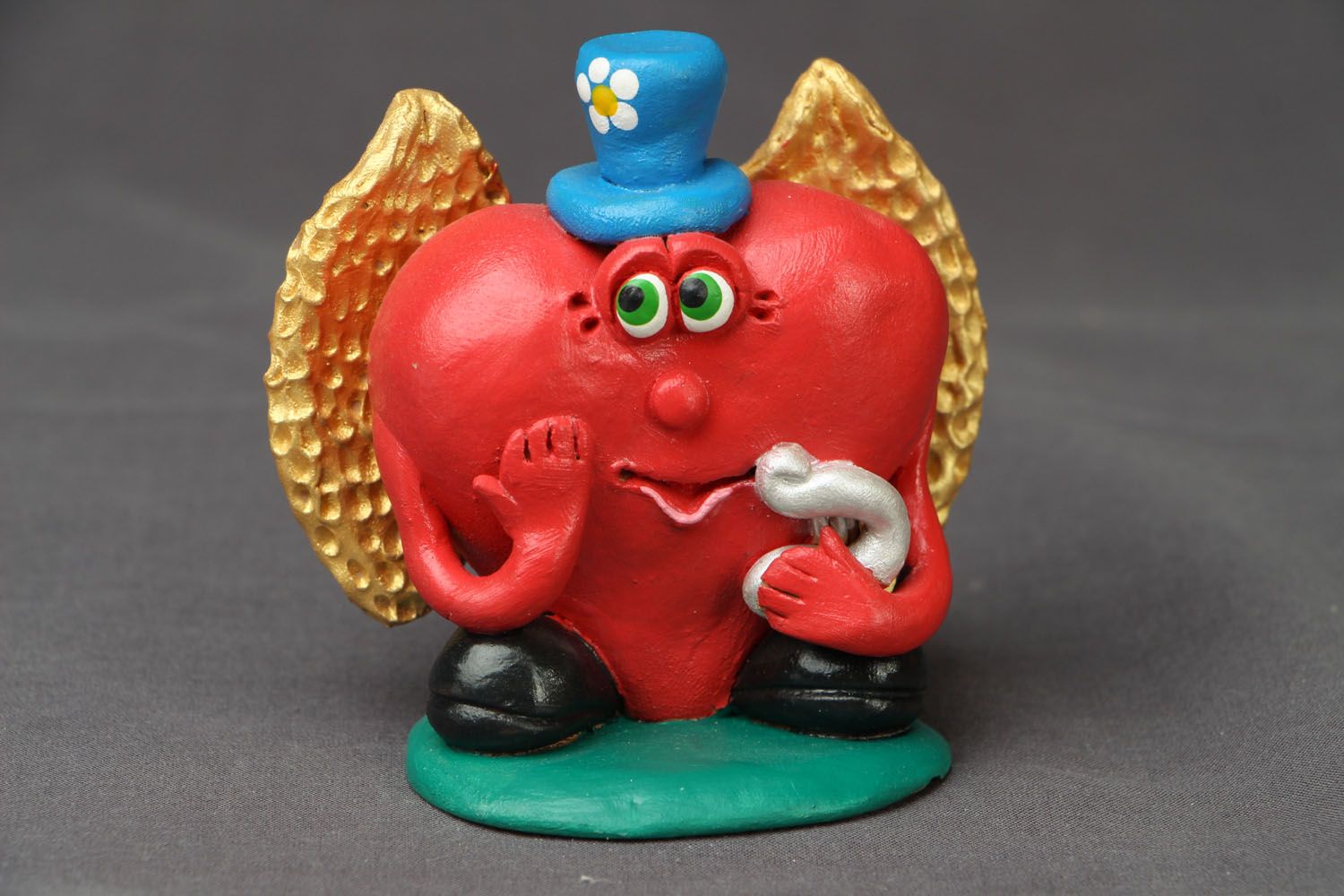 Figura de arcilla Corazón con alas foto 1