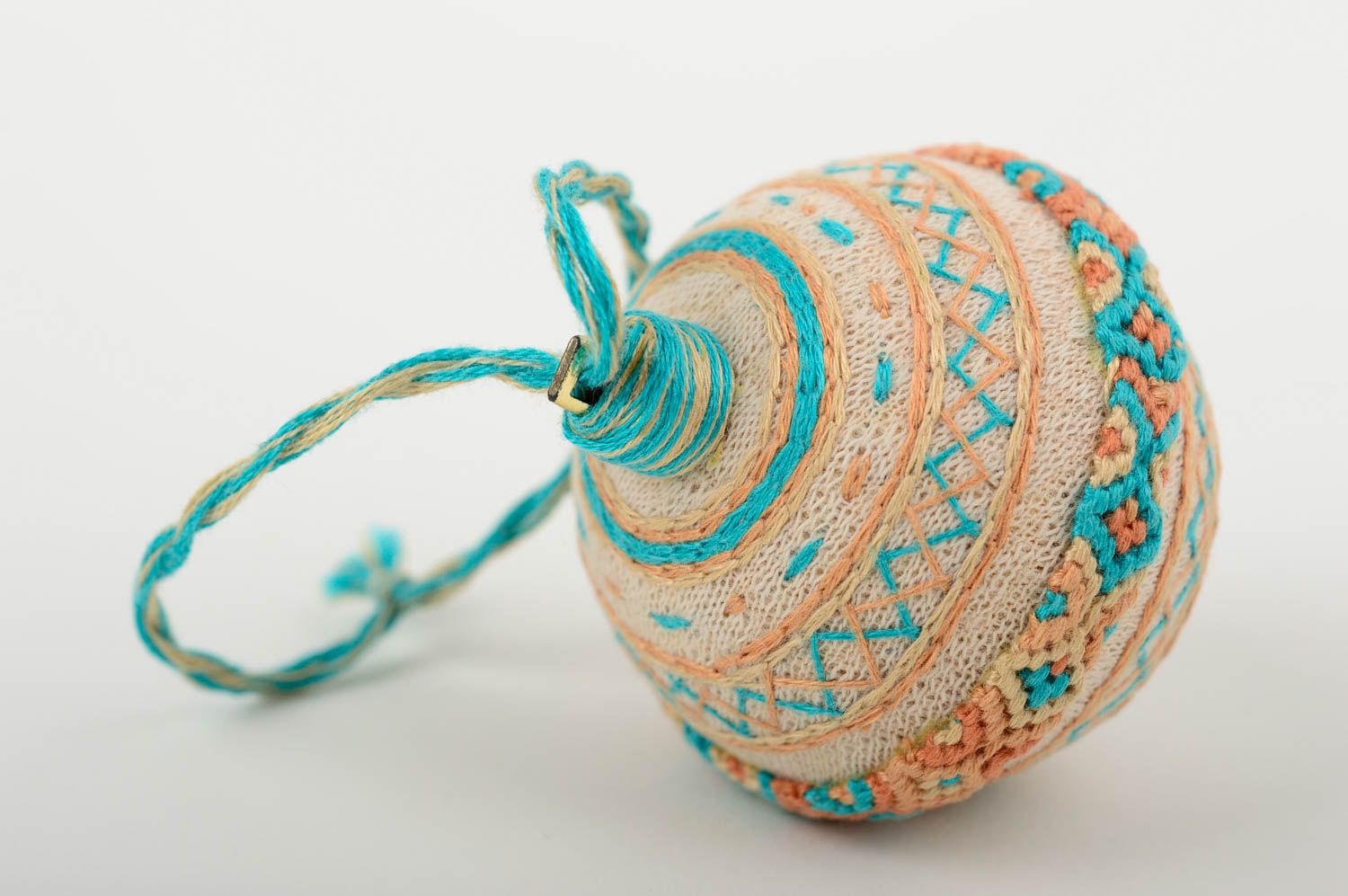 Елочная игрушка ручной работы декоративная подвеска шарик новогодняя игрушка фото 3