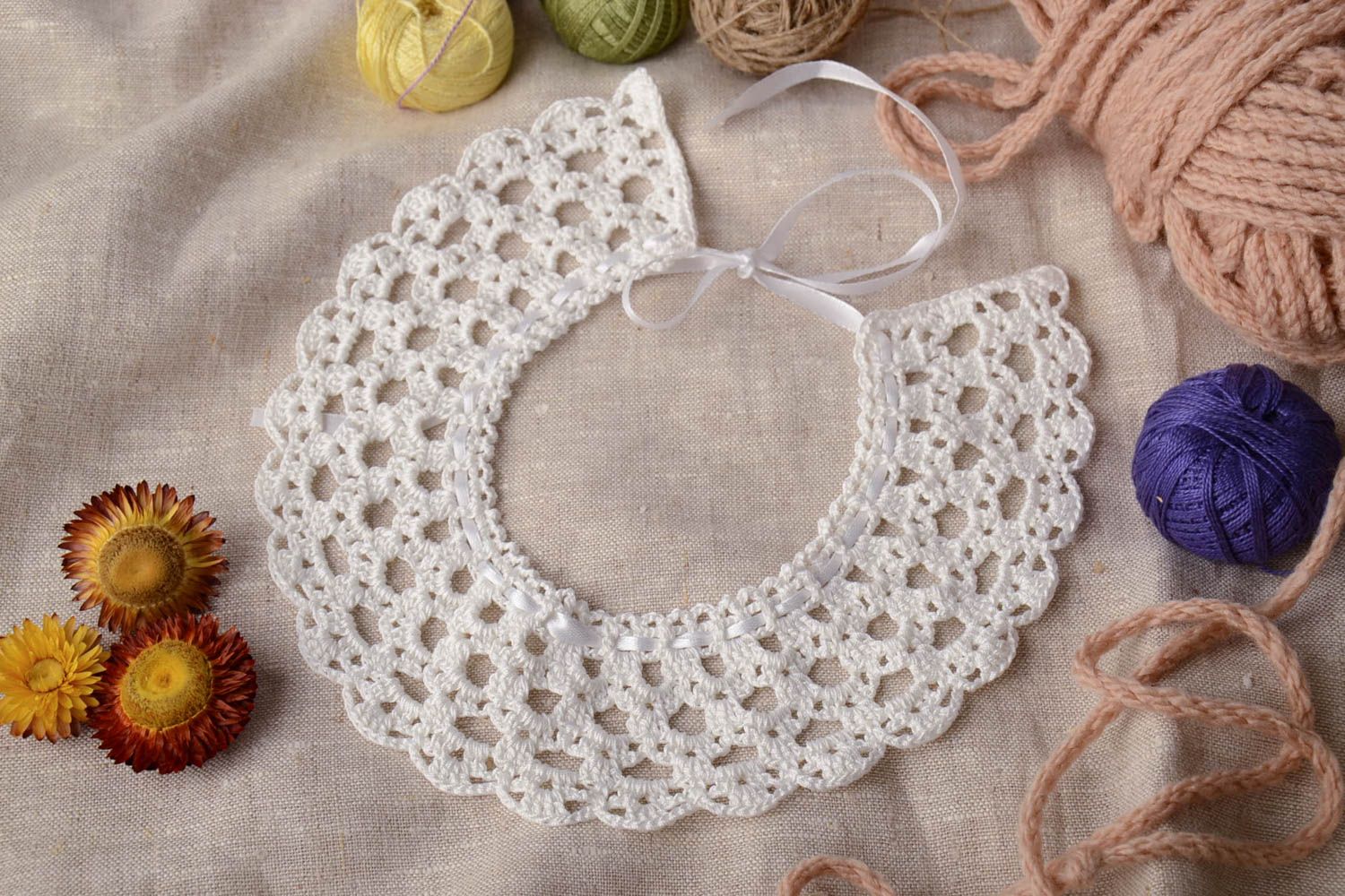 Detachable crochet collar photo 1