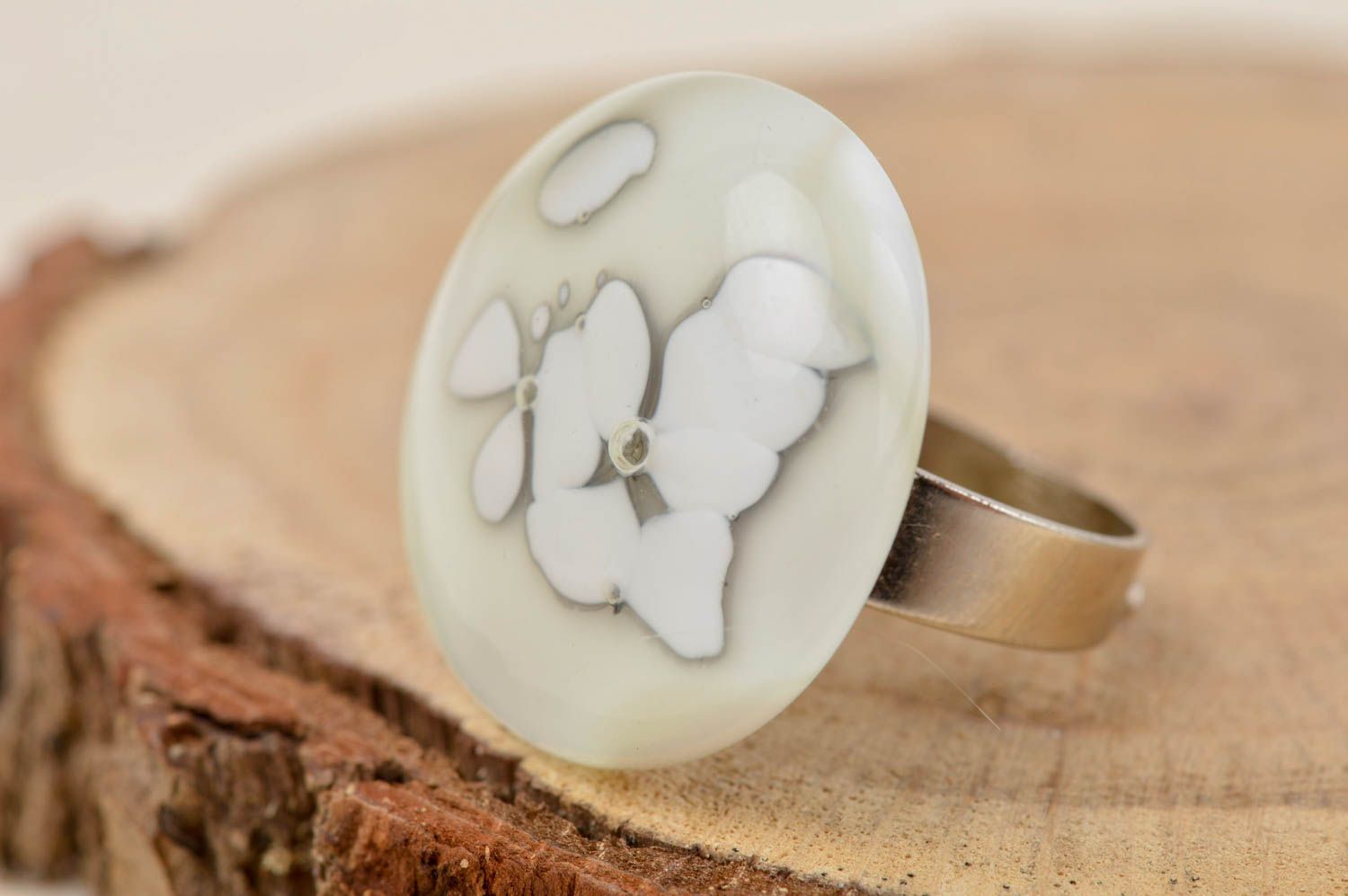Handmade Glas Ring in Weiß Damen Modeschmuck Accessoire für Frauen zart foto 1