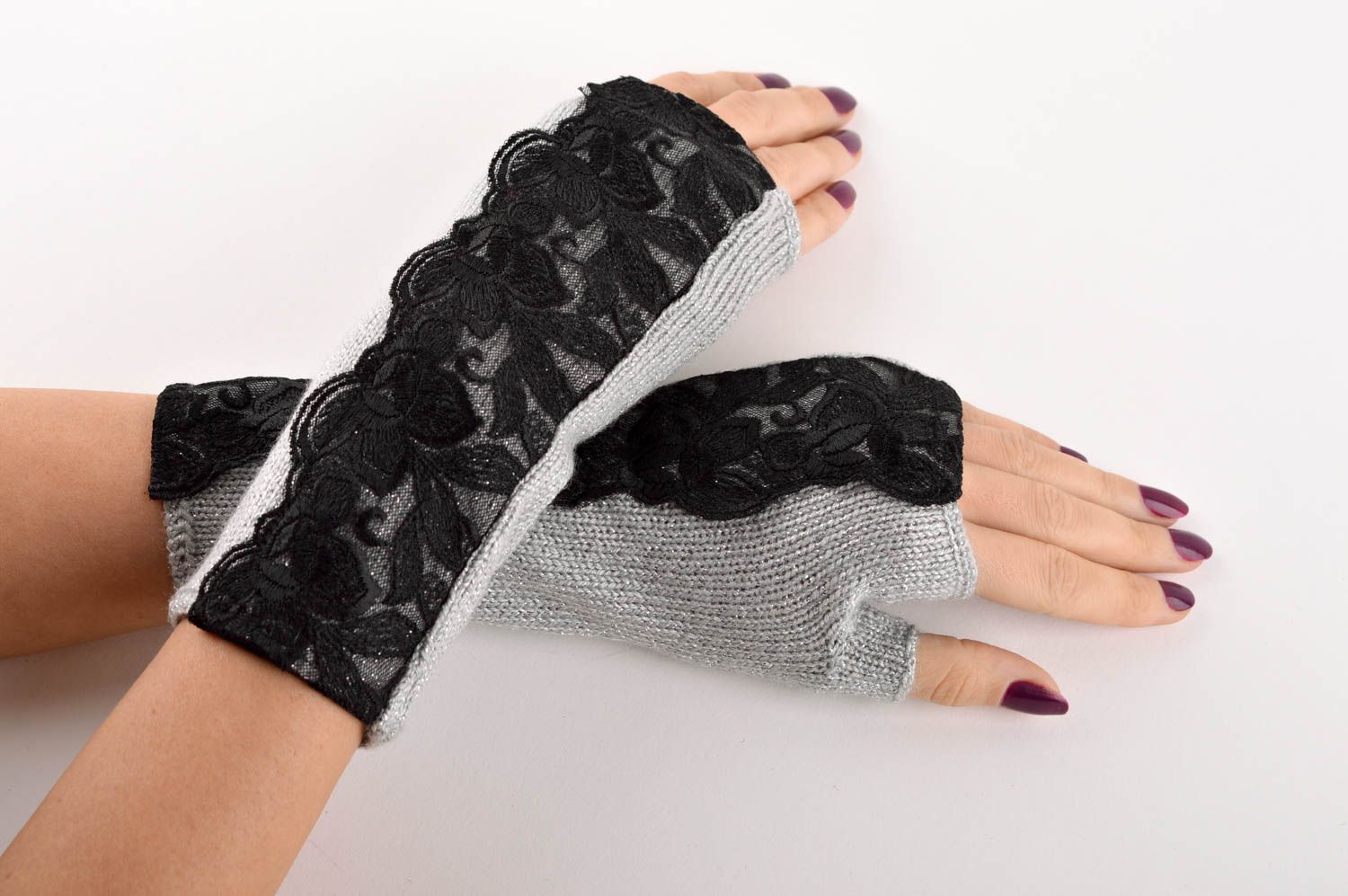 Mitones tejidos artesanales negros con gris accesorio de moda ropa femenina foto 5