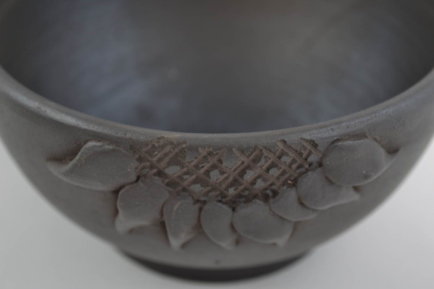 Handmade black smoked ceramic bowl set of 3 beautiful pieces of different sizes photo 3