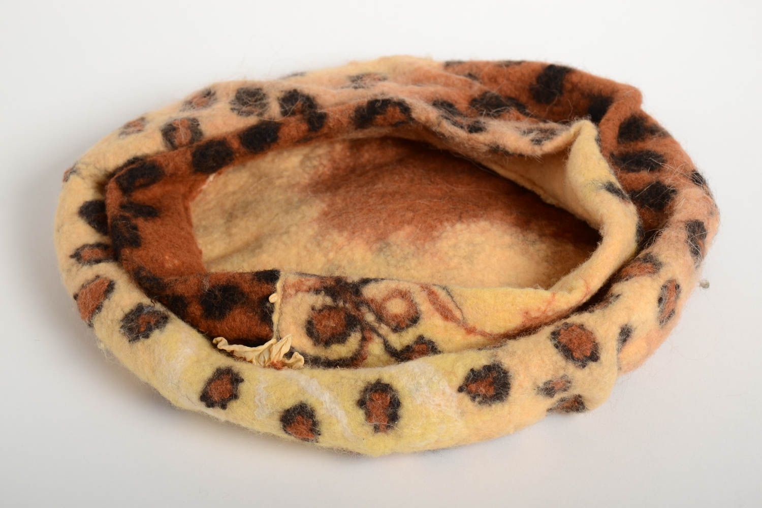 Handmade Mütze Leopardenmuster Baskenmütze Wolle Mütze für Damen gefilzt   foto 2