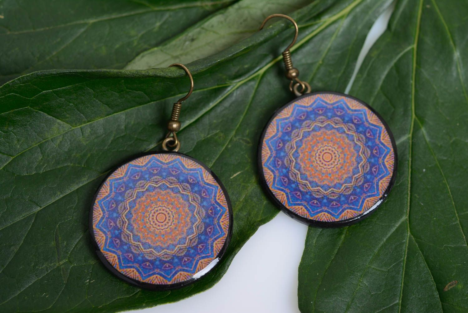 Polymer clay earrings of round shape stylish colored handmade ethnic accessory photo 5