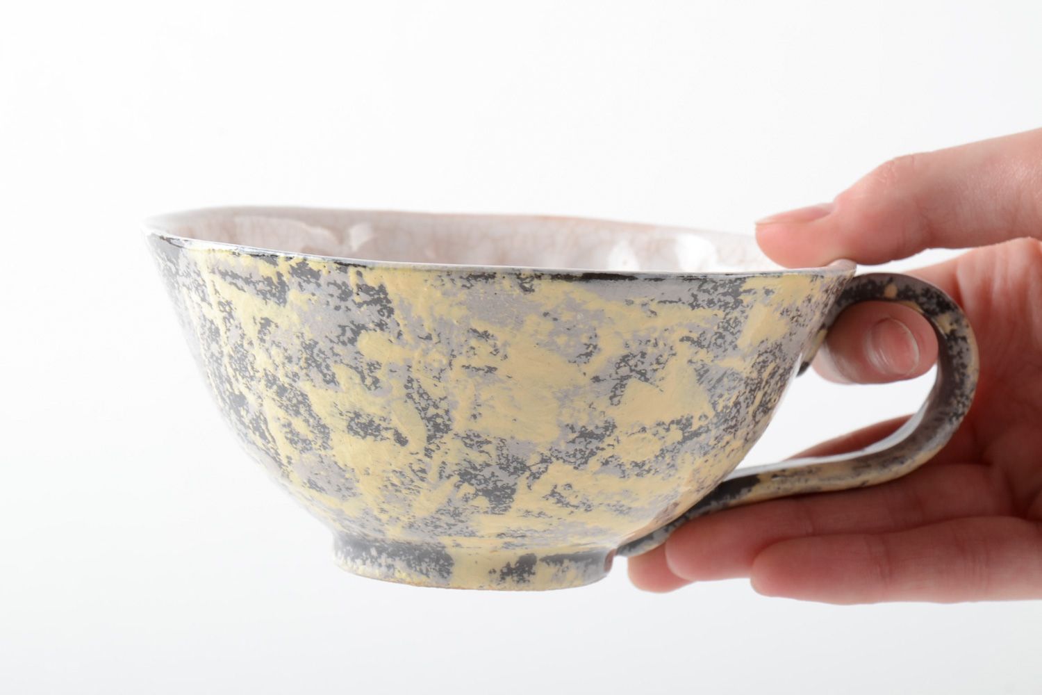 Керамическая чашка с росписью глазурованная фото 5