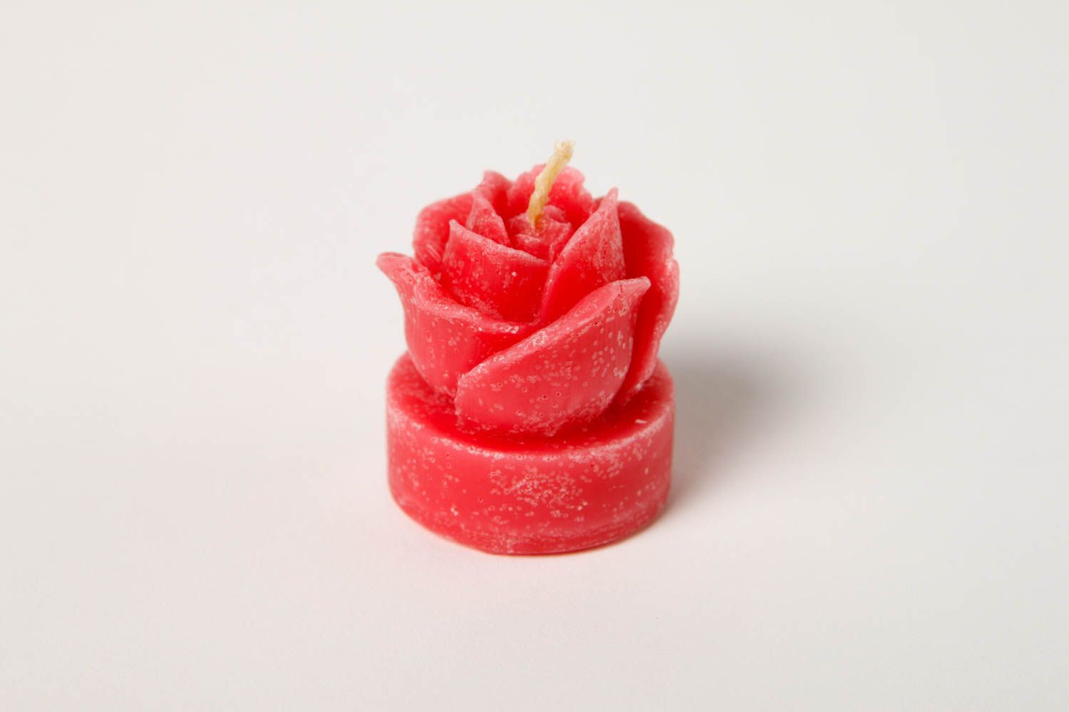 Tea light aroma candle in red rose shape with non-toxic cotton cord 1,18 inches, 0,04 lb photo 3