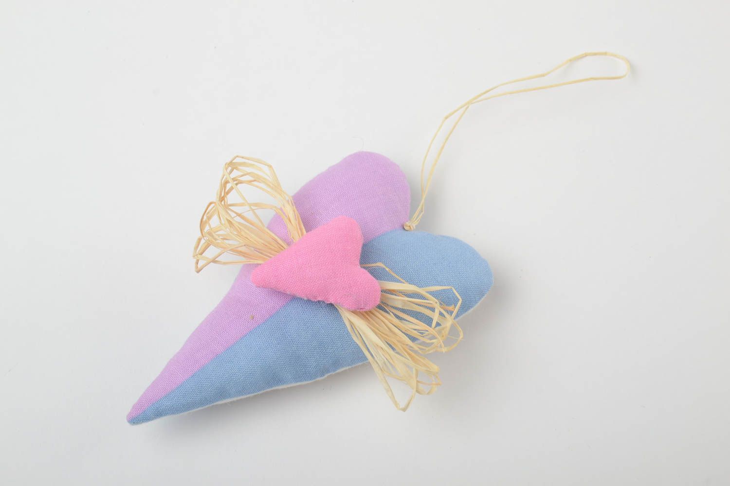 Интерьерная подвеска сердце из ситца ручной работы розово-голубое с соломой фото 2