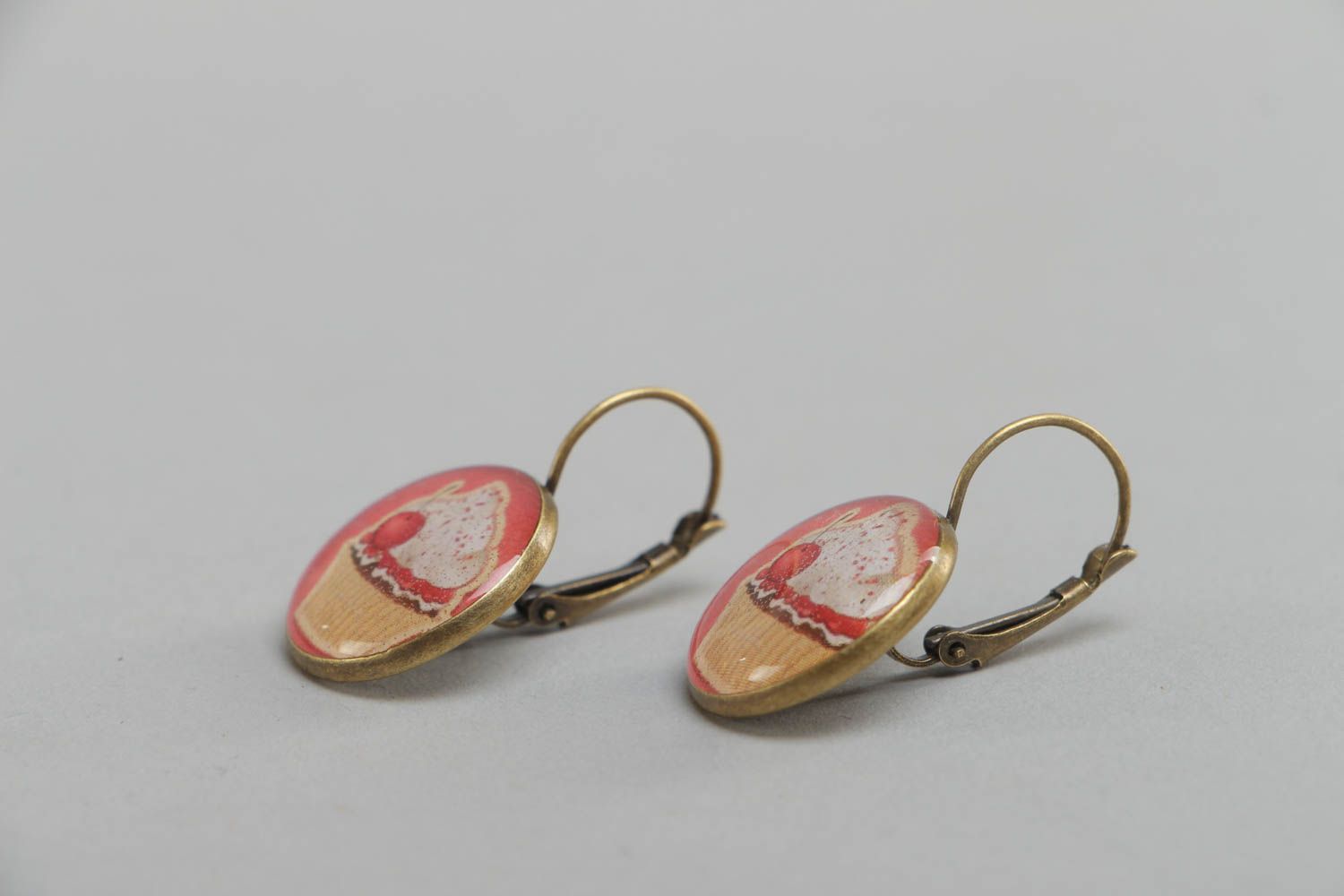 Handmade pink round glass glaze earrings with cakes photo 3