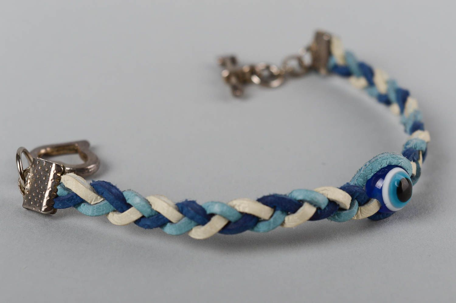 Pulsera hecha a mano de color azul regalo original para mujer brazalete de cuero foto 2