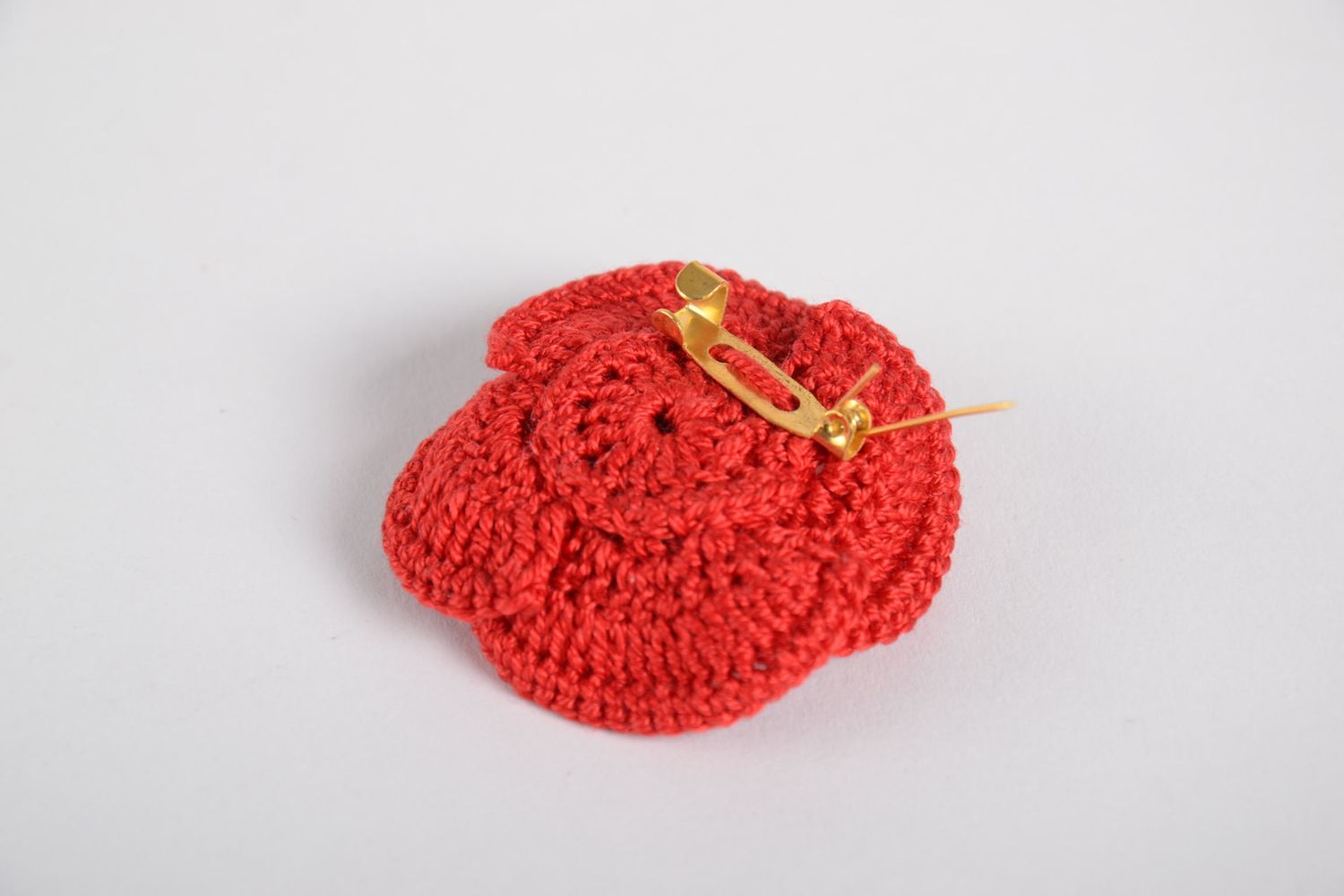 Broche fleur Bijou fait main tricot rouge pavot Accessoire femme design photo 4