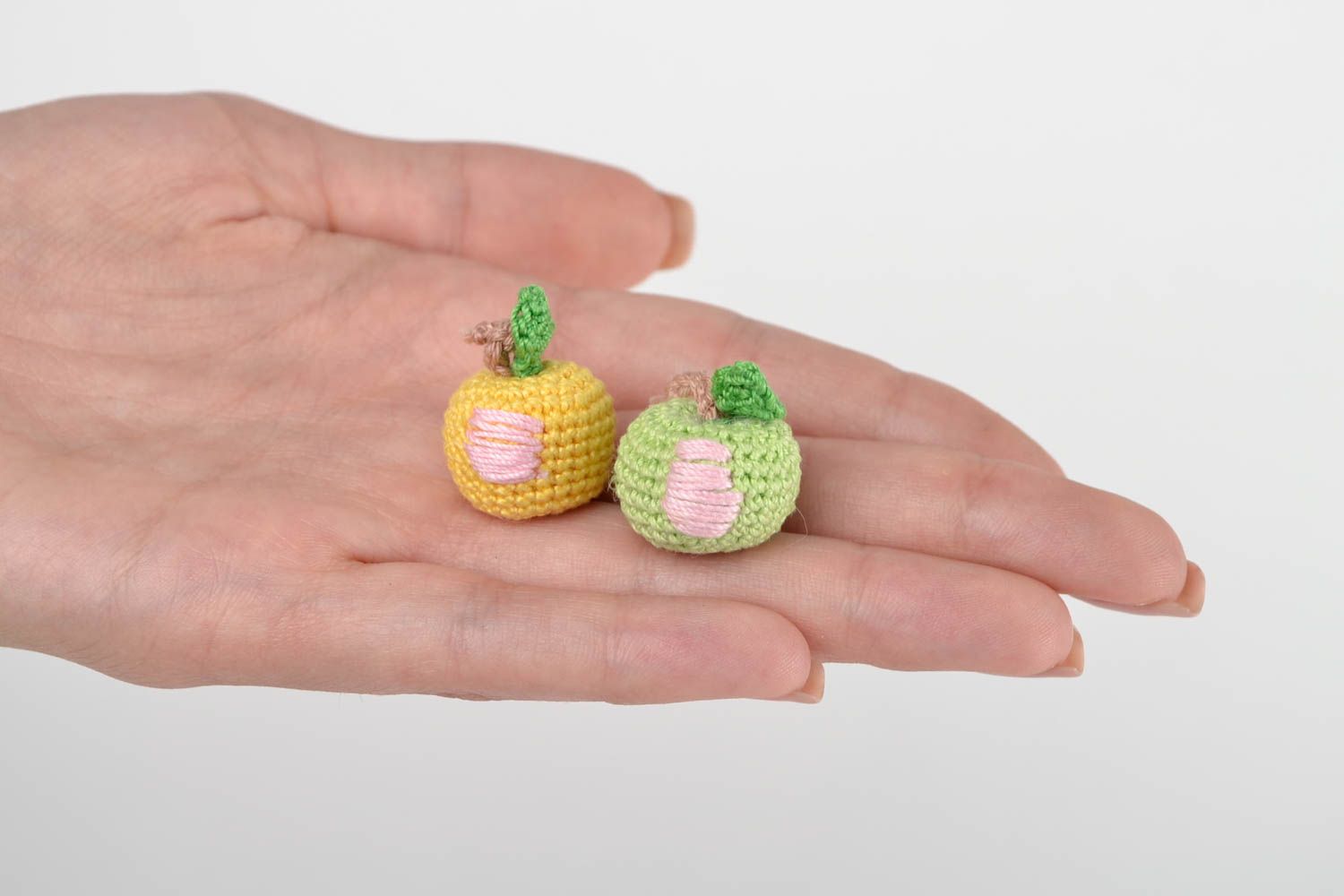 Handmade gehäkelte Früchte Miniatur Spielzeuge Set gehäkeltes Obst 2 Stück Äpfel foto 2