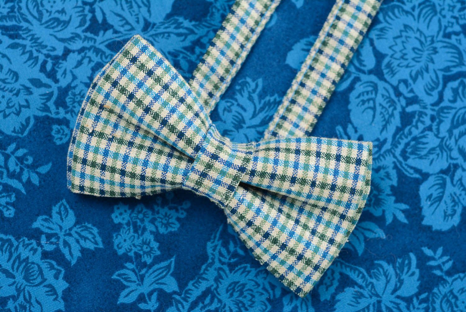 Checked bow tie photo 3
