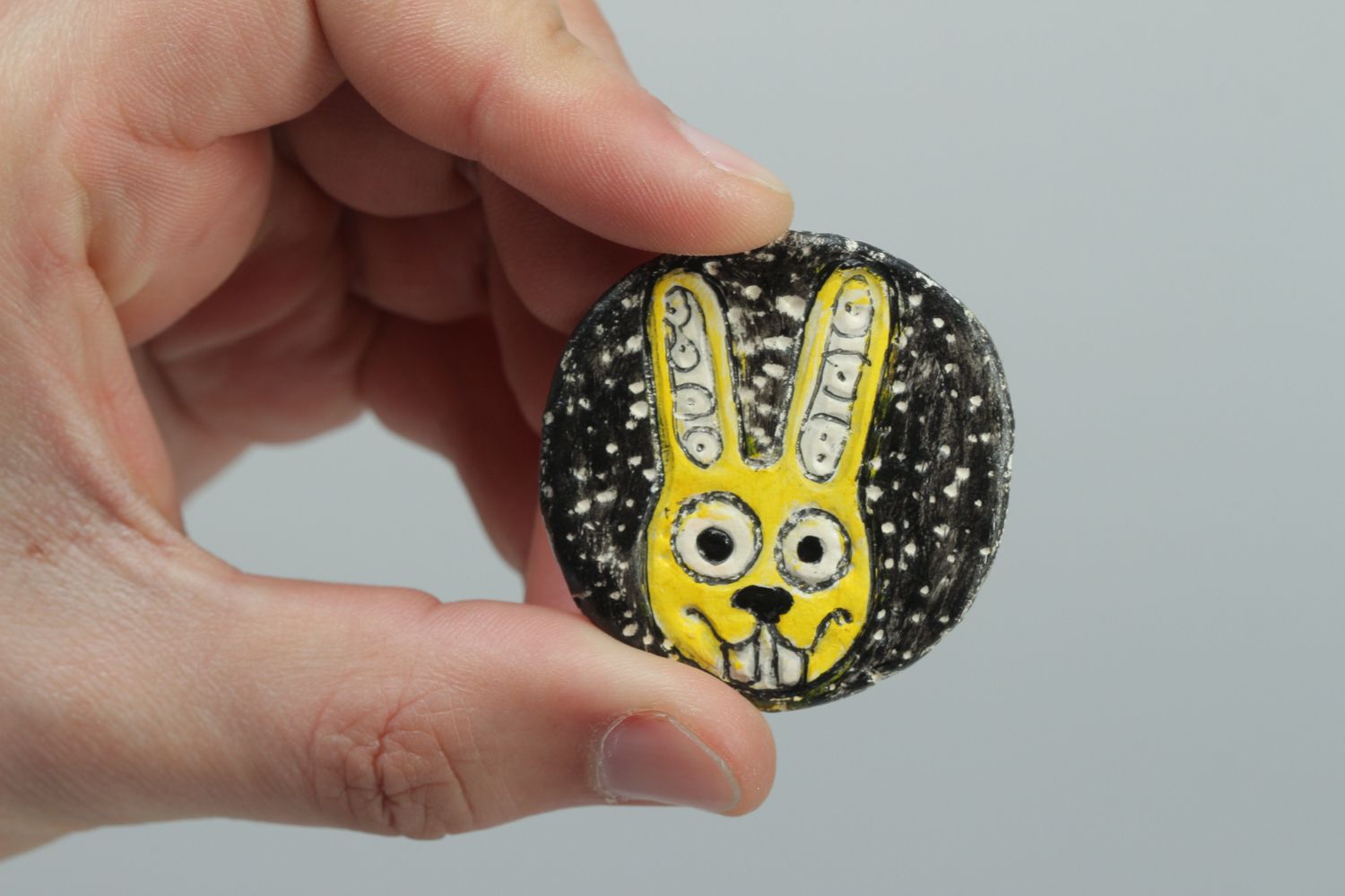 Round plastic fridge magnet with hare image photo 3