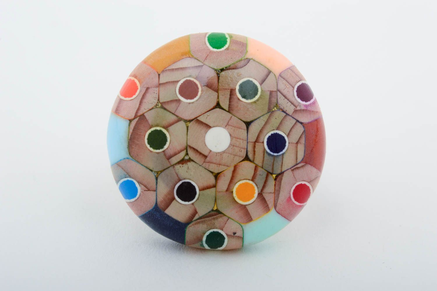 Кольцо из карандашей хендмейд кольцо из дерева и глины изделие из дерева круглое фото 3