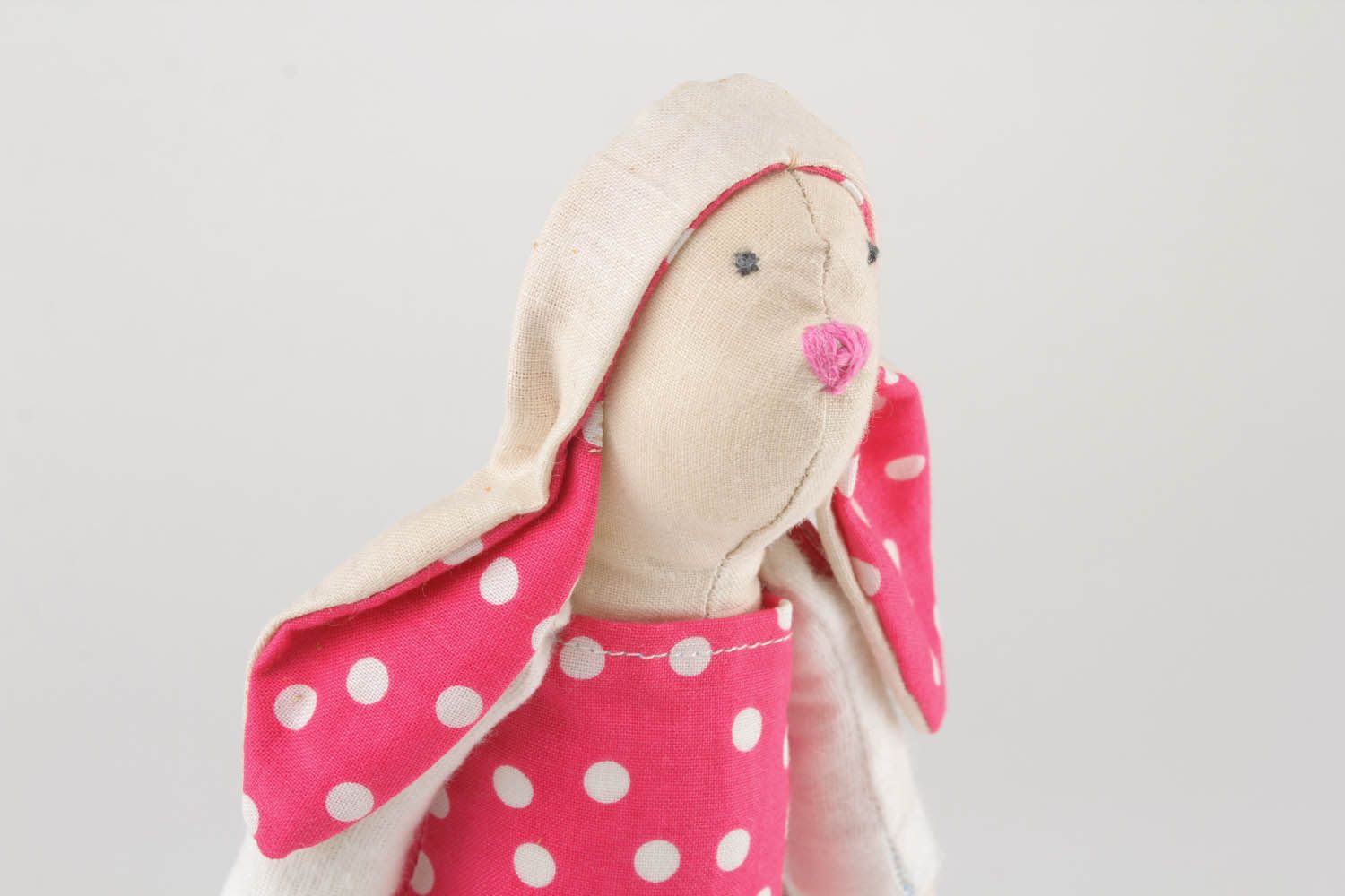 Текстильная кукла в виде зайчика фото 2