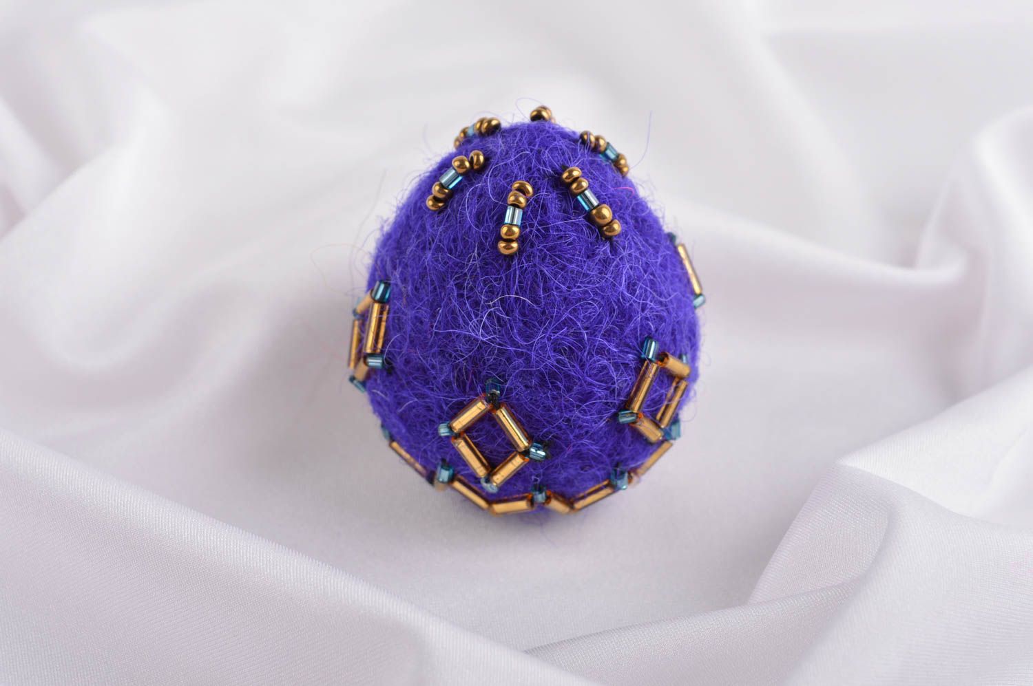 Домашний декор ручной работы предмет интерьера пасхальное яйцо фиолетовое фото 1