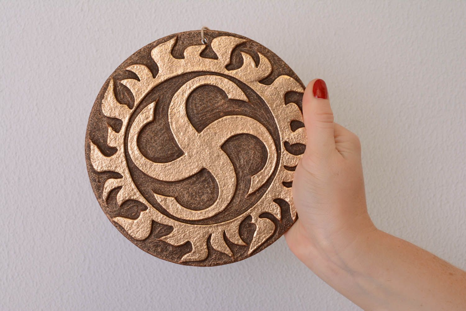 Decorative ceramic pendant amulet Svaor photo 4