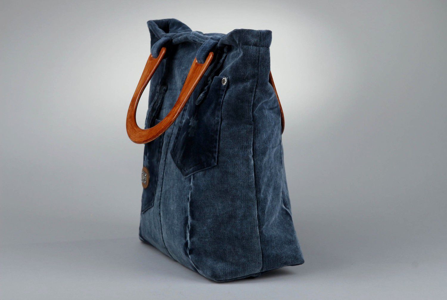Handmade bag with pockets photo 2