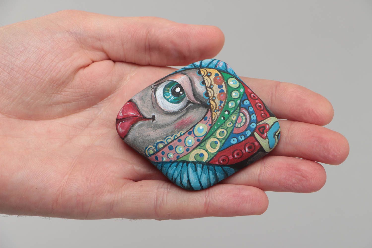 Decorative small sea stone with handmade colorful acrylic painting fish  photo 5