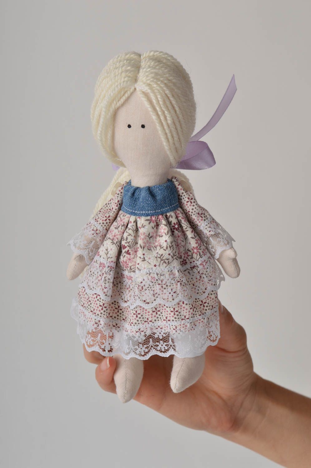Juguete artesanal de tela natural muñeca de peluche regalo original para chica foto 5