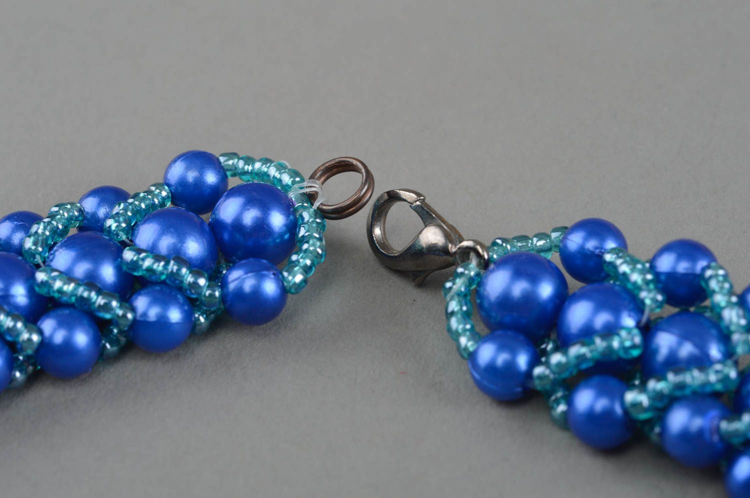 Collier en perles de rocaille et perles fantaisie bleu original fait main photo 4