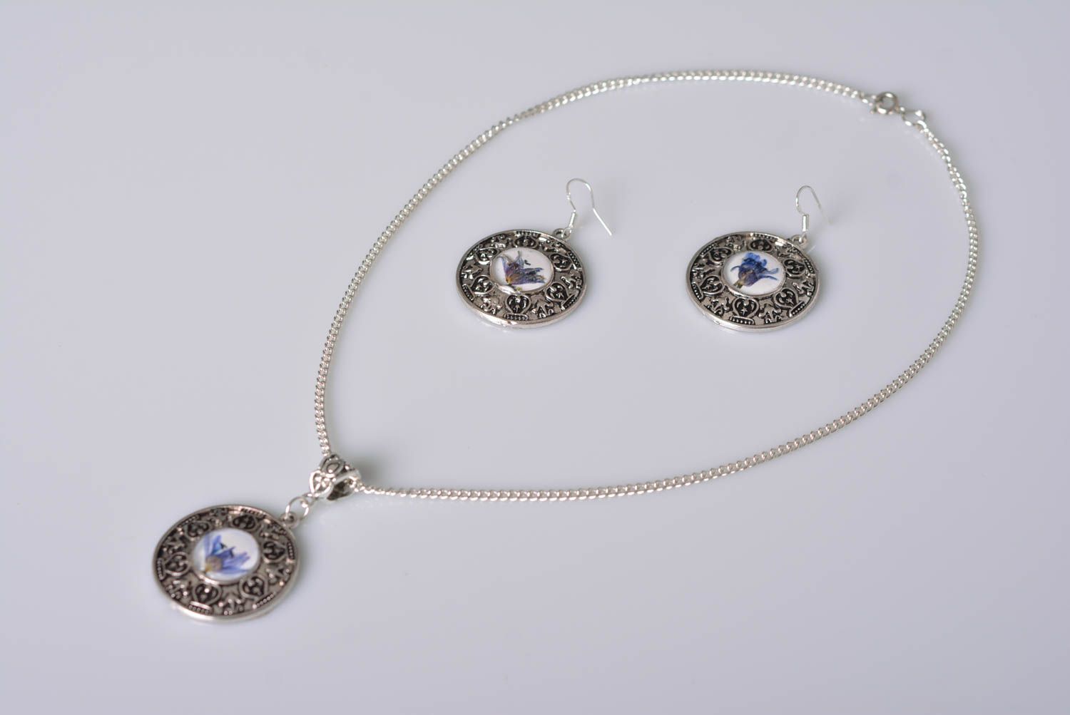 Conjunto de joyas artesanal con metal pendientes y colgante accesorios femeninos foto 2