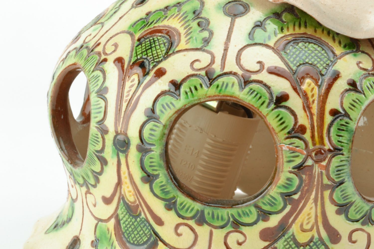 Decorative ceramic lampshade with painting photo 3