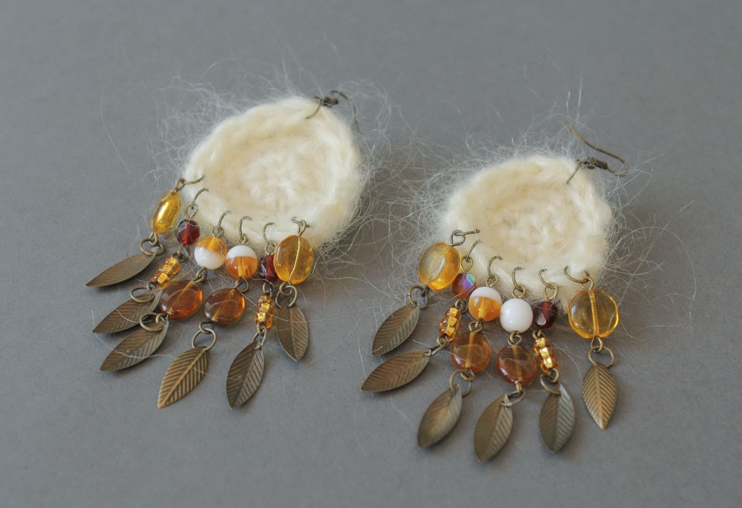 Ethnic earrings made of wool with Czesh beads photo 1