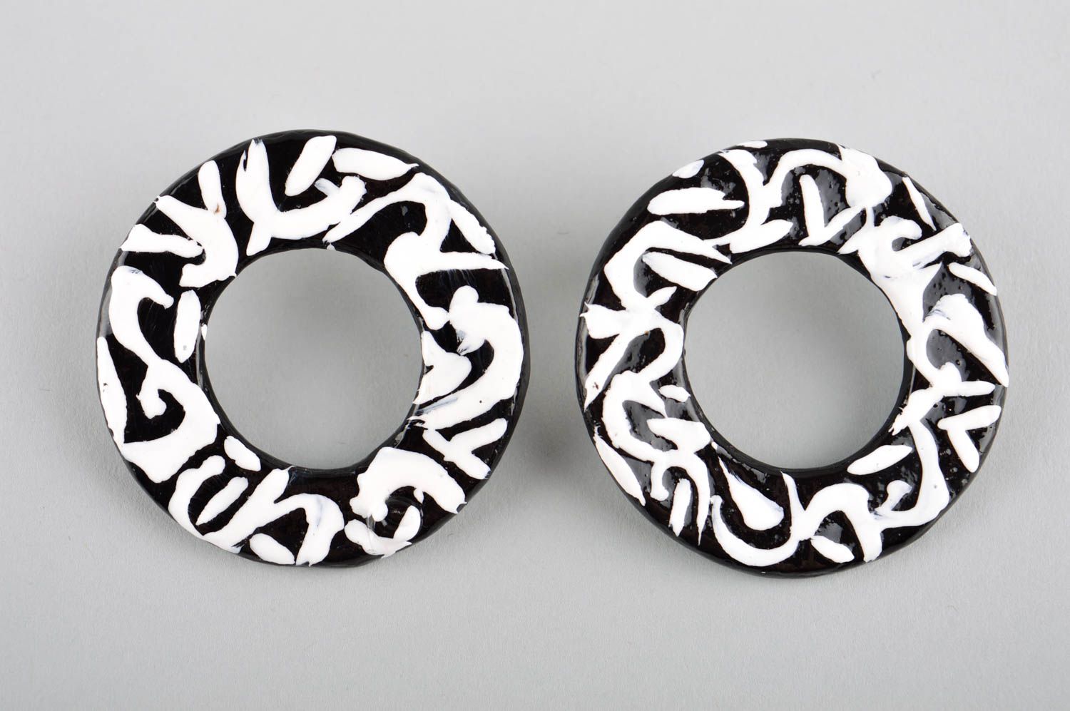 Bemalte Creolen Ohrringe handmade Designer Schmuck Accessoire für Frauen Zebra foto 3