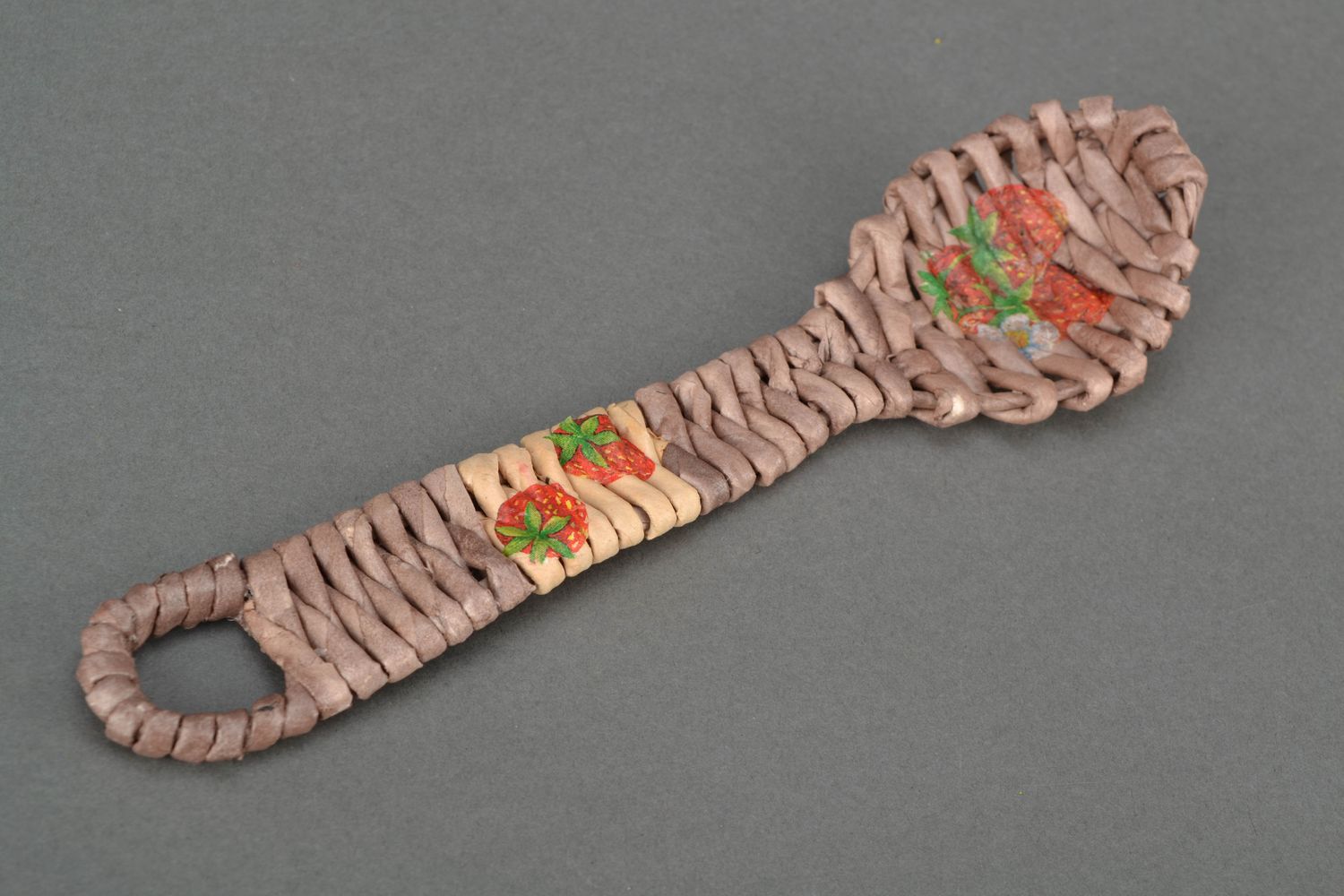 Decorative spoon woven of paper rod photo 1