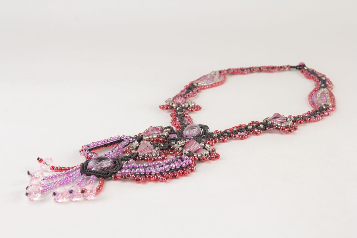 Necklace woven of threads and beads Fantasy in Color photo 5