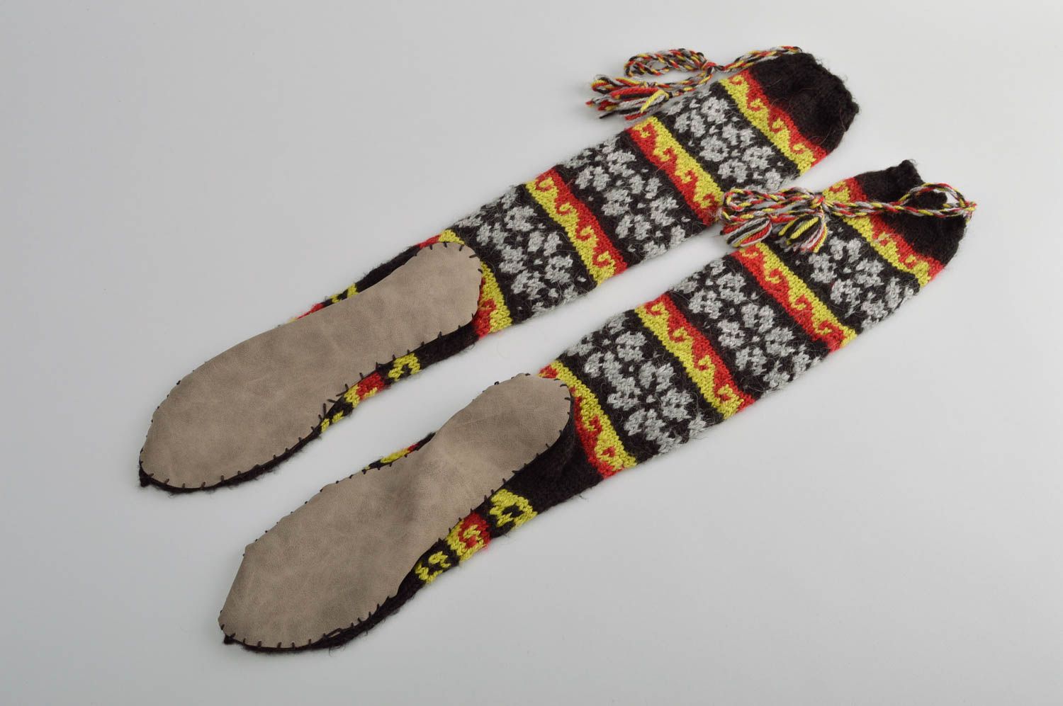 Носки ручной работы шерстяные ноские высокие женские носки с подошвой из кожзама фото 3