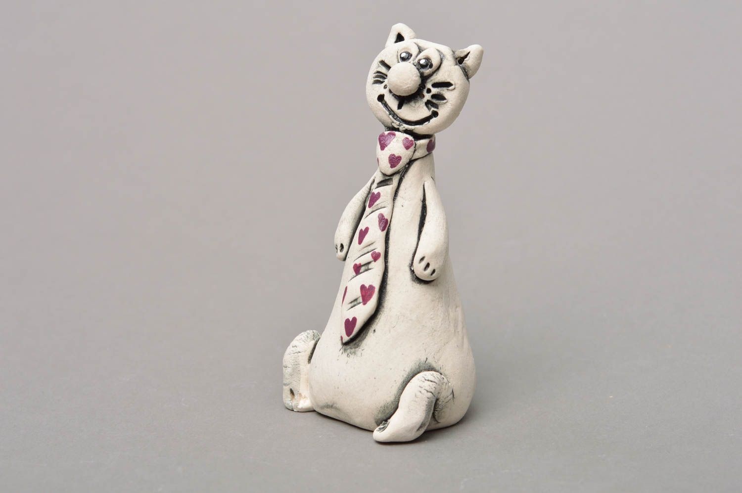 Figurine de chat blanc en cravate porcelaine peinte originale faite main photo 1
