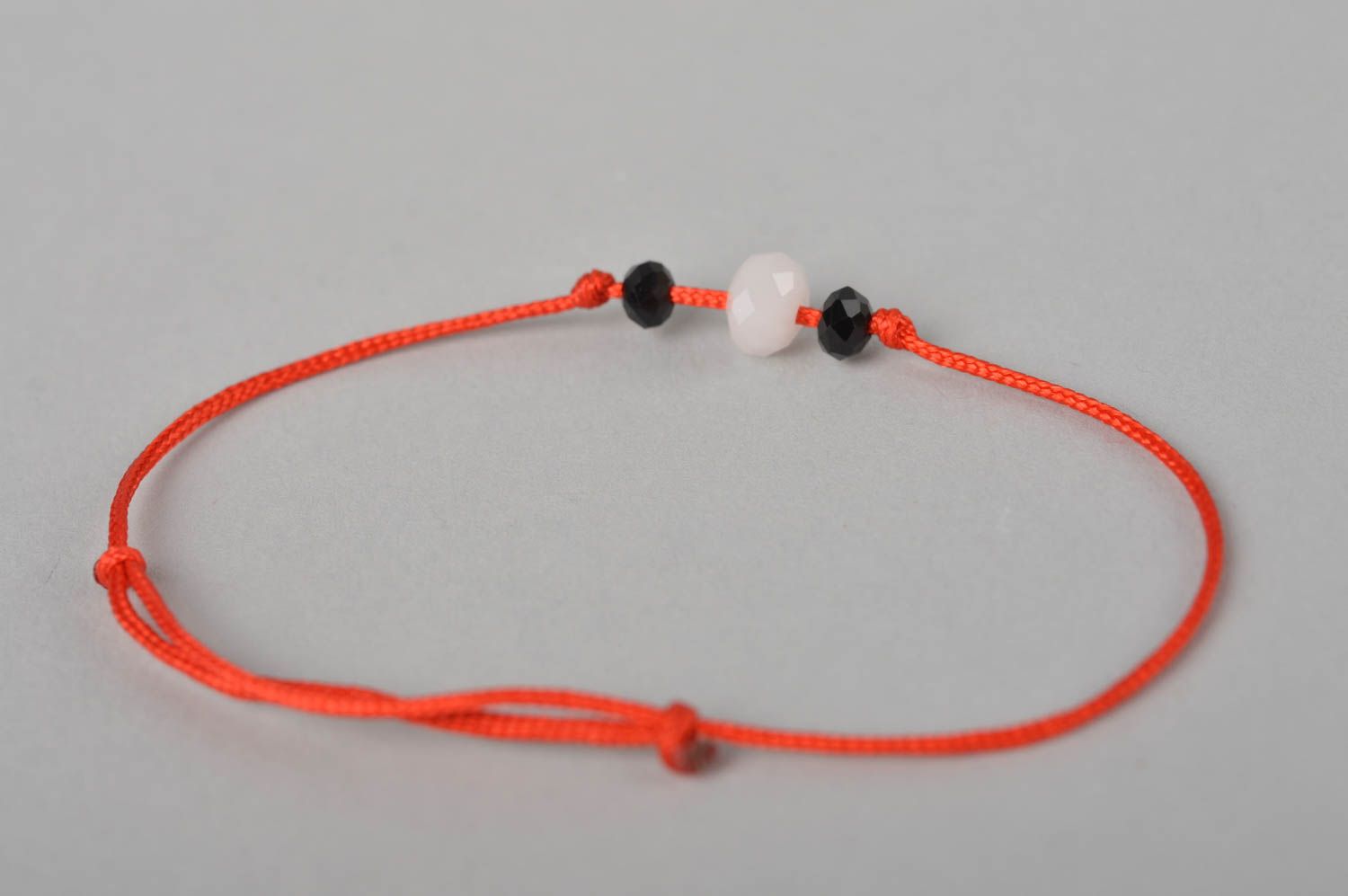 Handmade accessory beautiful wrist bracelet with bead red designer bracelet   photo 5