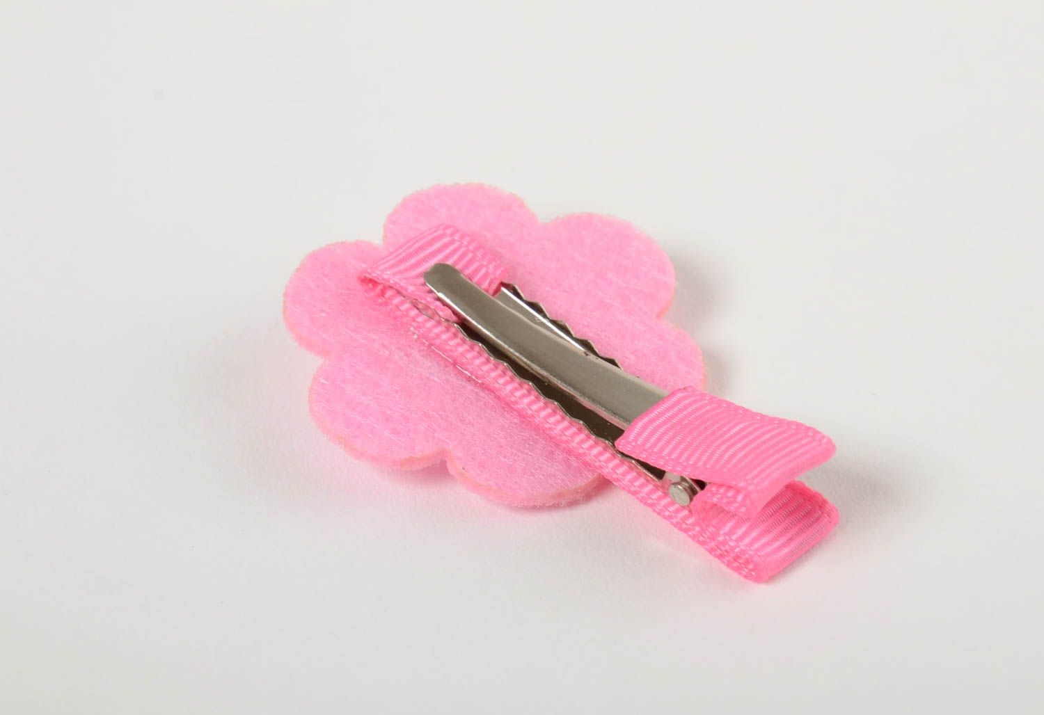 Розовая заколка для волос из репсовой ленты и флиса детская ручной работы фото 3